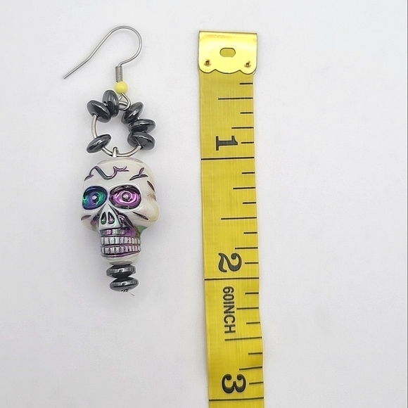 Handcrafted Skull Hematite Beaded Dangle Fashion Earrings - Picture 5 of 11
